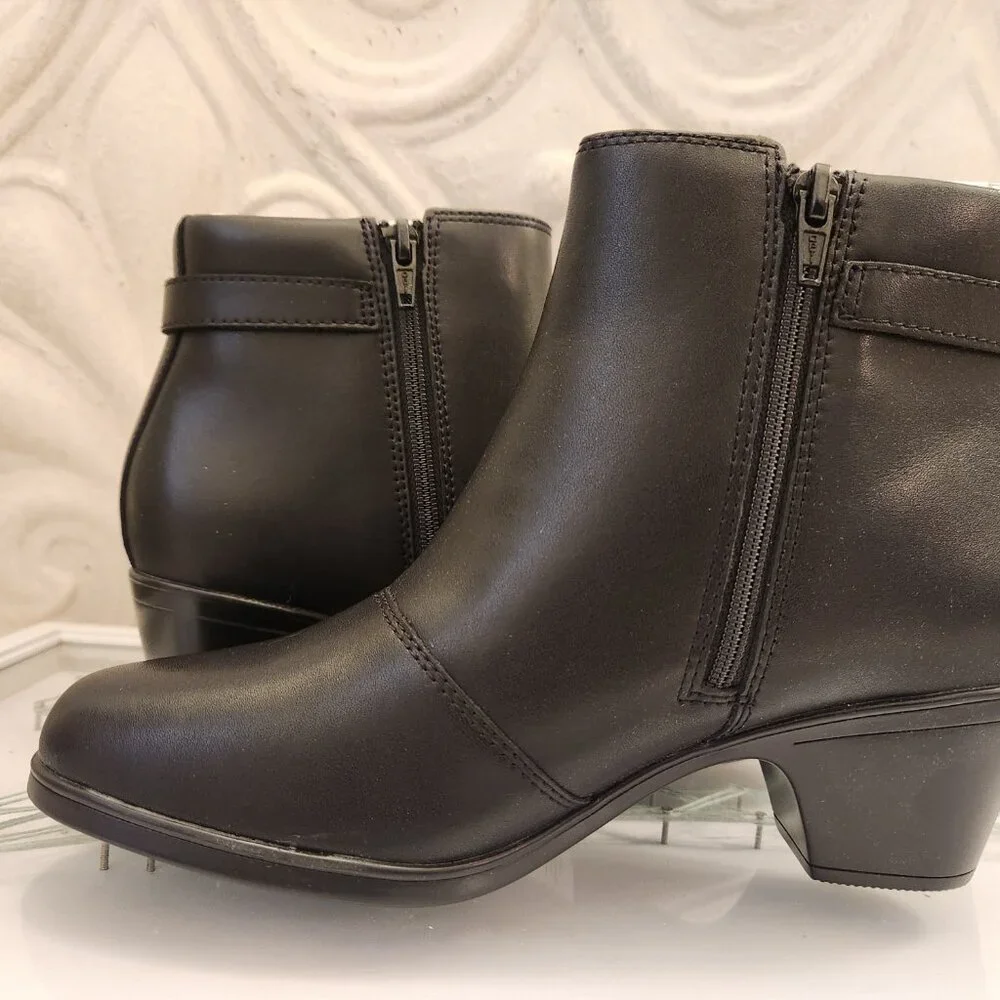 Clarks Black Leather 